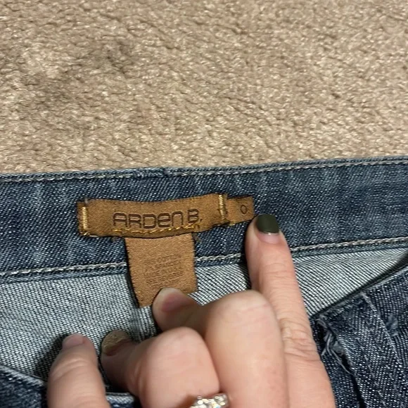 Arden B boot cut jeans with back button pockets - Picture 3 of 4